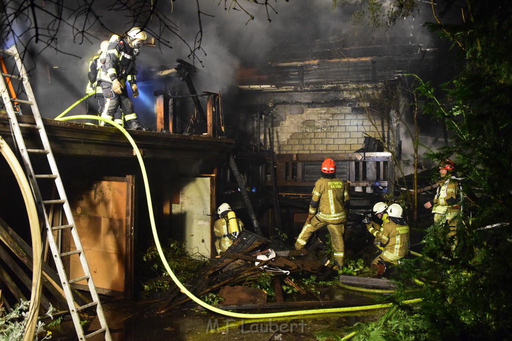 Grossfeuer Einfamilienhaus Siegburg Muehlengrabenstr P0201.JPG - Miklos Laubert